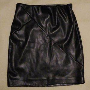 Dynamite faux leather skirt XS